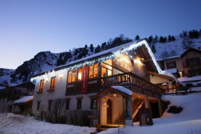 Locations Appartements & Chalets - village Piéton, vue Glaciers